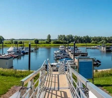 Marina Strandbad Ijssel Oase Mit Zaun Haus Nr 77 * Olburgen