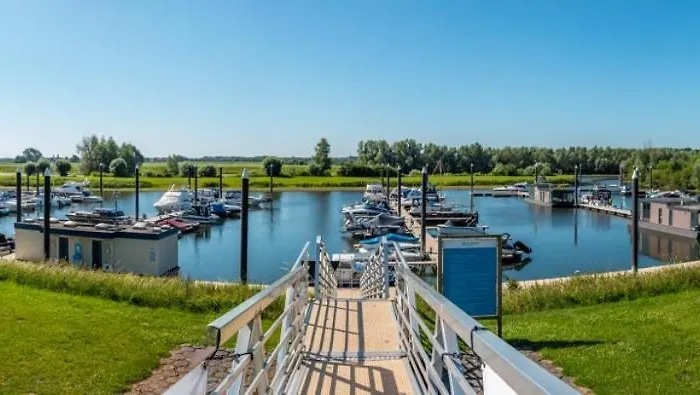 Marina Strandbad Ijssel Oase Mit Zaun Haus Nr 77 * Olburgen